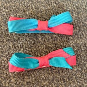 🎈5/$5 Bow Clip Set